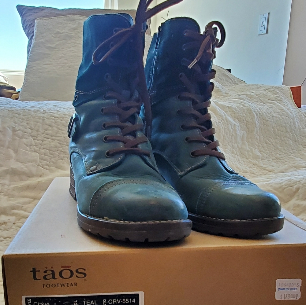 Taos Crave Boot Womens